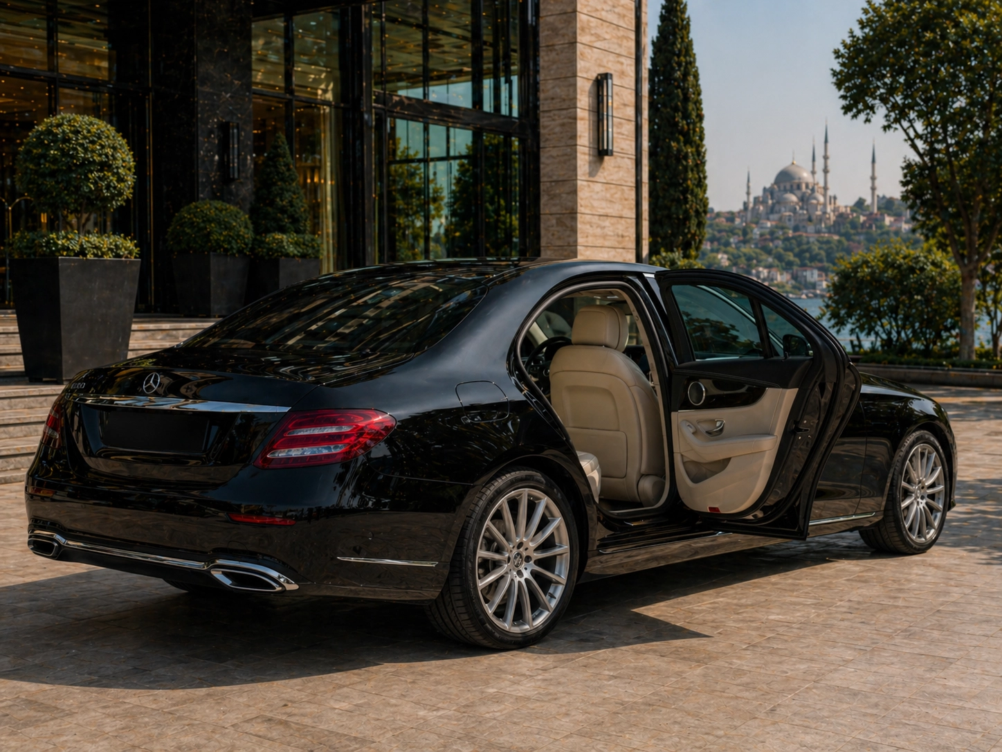 İstanbul şoförlü Mercedes E-Class VIP araç kiralama – VipCar Rentals