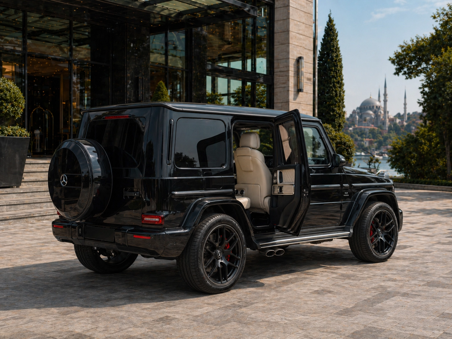 İstanbul şoförlü üst segment VIP araç (G Class filo seçeneği) – VipCar Rentals